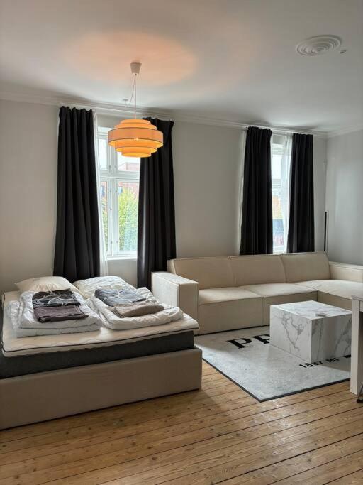 Centralt Lejlighed I Aalborg C - Budolfi Extérieur photo